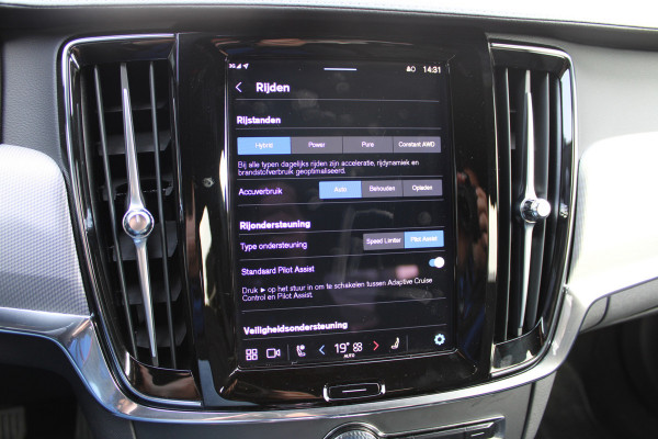 Volvo S90 2.0 T8 AWD Plus Dark | Schuifdak | Luchtvering | Long Range | Leder