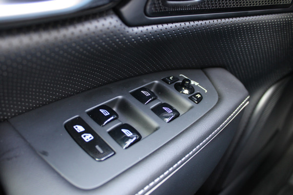 Volvo S90 2.0 T8 AWD Plus Dark | Schuifdak | Luchtvering | Long Range | Leder