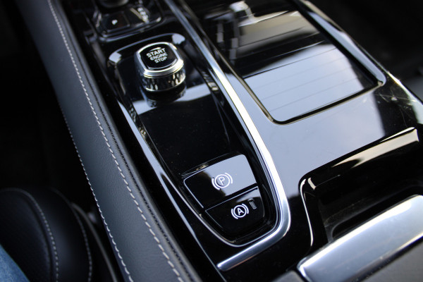 Volvo S90 2.0 T8 AWD Plus Dark | Schuifdak | Luchtvering | Long Range | Leder