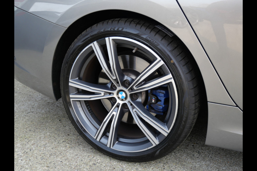 BMW 3 Serie Touring 330i HIGH EXECUTIVE | M-SPORT | PANO | H/K | LASER | TREKHAAK | 1e EIGENAAR!!