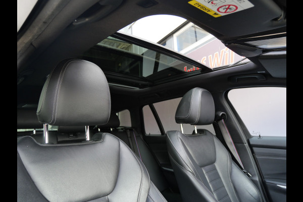 BMW 3 Serie Touring 330i HIGH EXECUTIVE | M-SPORT | PANO | H/K | LASER | TREKHAAK | 1e EIGENAAR!!