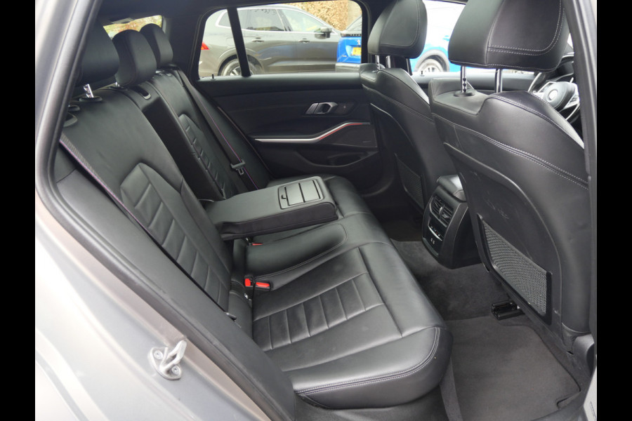 BMW 3 Serie Touring 330i HIGH EXECUTIVE | M-SPORT | PANO | H/K | LASER | TREKHAAK | 1e EIGENAAR!!