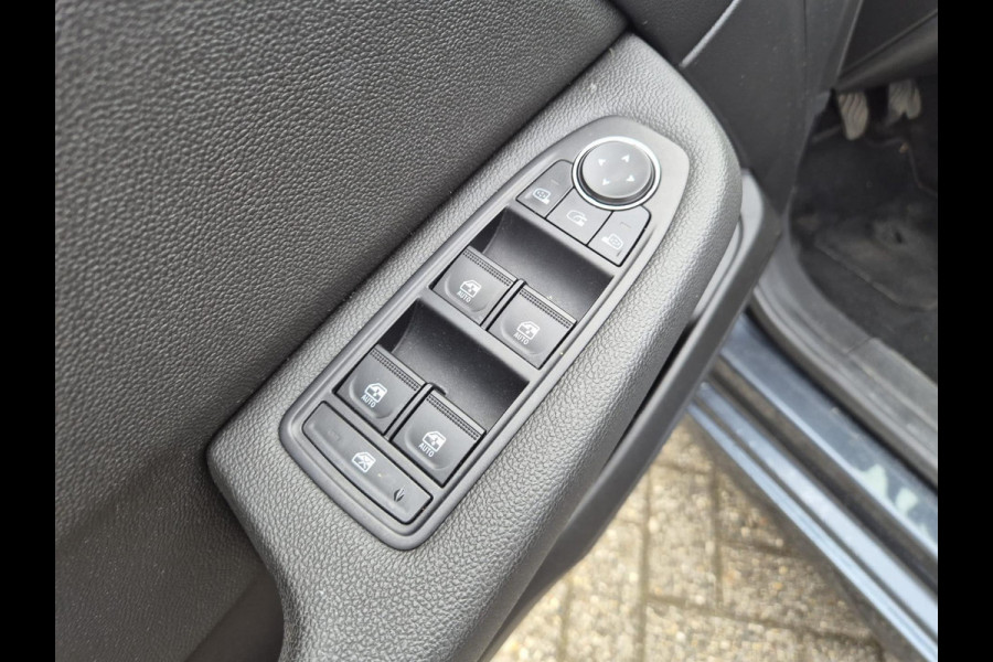 Renault Clio 1.0 TCe Intens | Achteruitrijcamera | PDC voor/achter | Led koplampen | 17'' velgen |