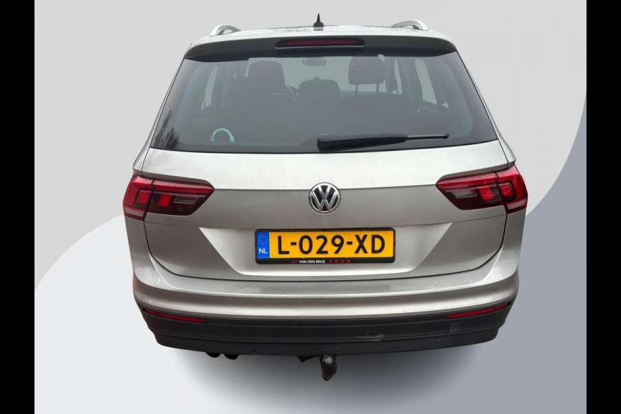 Volkswagen Tiguan 1.5 TSI ACT Highline | 150pk | Trekhaak | Stoelverwarming | Parkeersensoren Voor & Achter | Trekgewicht 1.800kg (geremd)