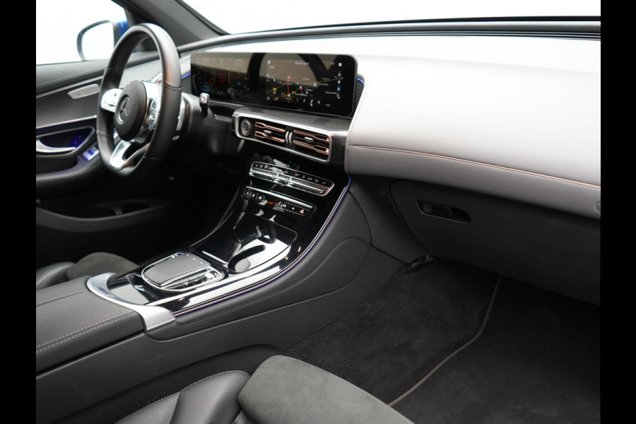 Mercedes-Benz EQC 400 4MATIC AMG Line 408pk INCL BTW | Trekhaak af Fabriek | Adaptive Cruise | 360 Camera | Multibeam LED | Standkachel | Sfeerverlichting | 19"L.M | Widescreen | Keyless | BLIS |