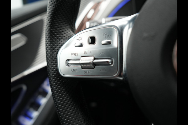 Mercedes-Benz EQC 400 4MATIC AMG Line 408pk INCL BTW | Trekhaak af Fabriek | Adaptive Cruise | 360 Camera | Multibeam LED | Standkachel | Sfeerverlichting | 19"L.M | Widescreen | Keyless | BLIS |