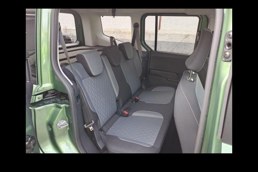 Ford E-Tourneo Courier Limited 44 kWh 136pk | Driver Assistance pack incl. Navigatie | 5 Persoons! | Winterpack