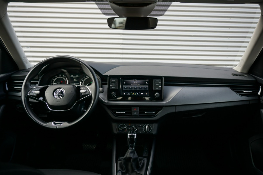 Škoda Kamiq 110 PK Ambition AUTOMAAT | AIRCO | PDC | NAVI BY APP