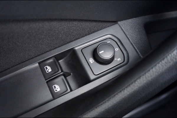 Škoda Kamiq 110 PK Ambition AUTOMAAT | AIRCO | PDC | NAVI BY APP