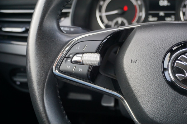 Škoda Kamiq 110 PK Ambition AUTOMAAT | AIRCO | PDC | NAVI BY APP
