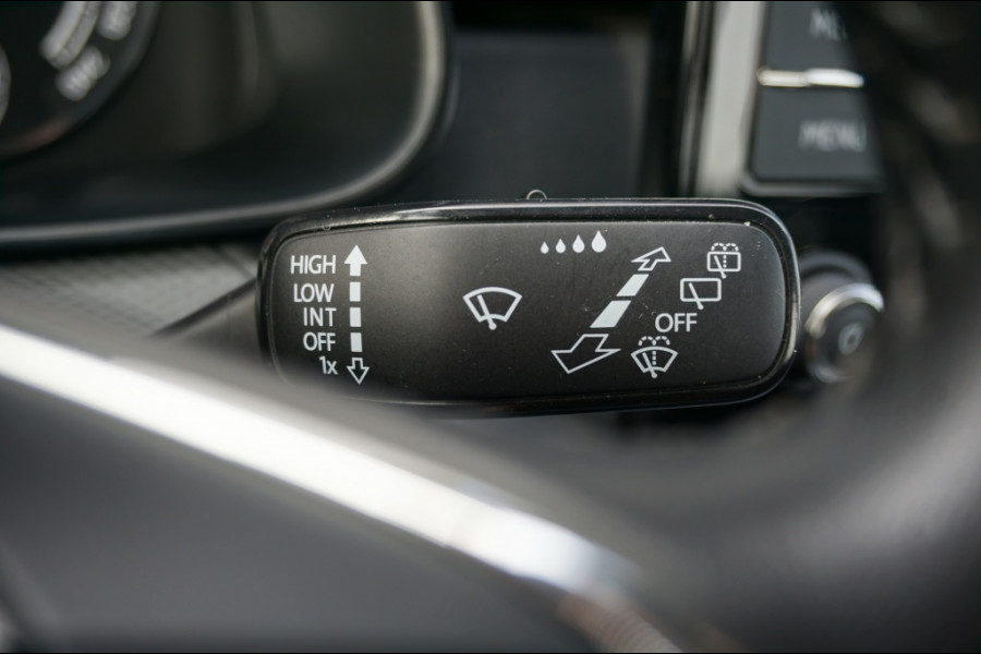 Škoda Kamiq 110 PK Ambition AUTOMAAT | AIRCO | PDC | NAVI BY APP