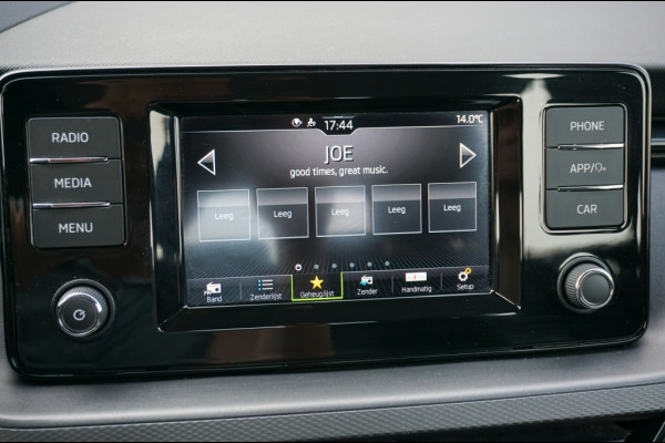 Škoda Kamiq 110 PK Ambition AUTOMAAT | AIRCO | PDC | NAVI BY APP