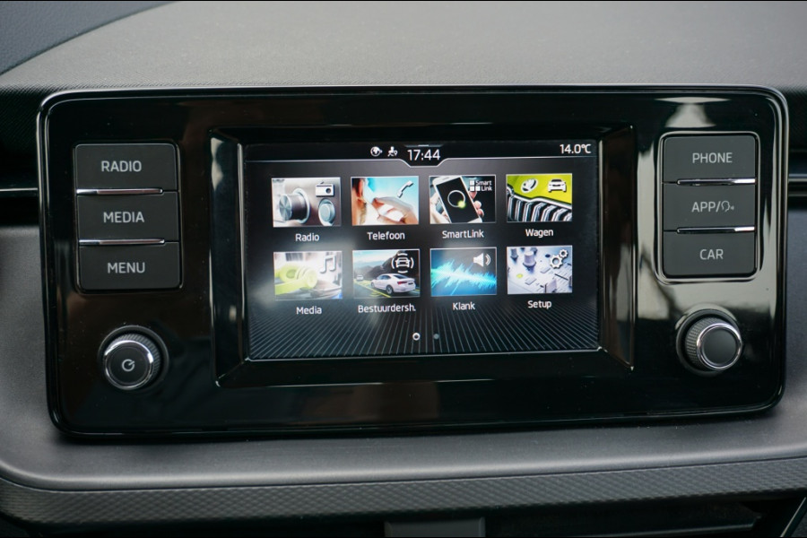 Škoda Kamiq 110 PK Ambition AUTOMAAT | AIRCO | PDC | NAVI BY APP