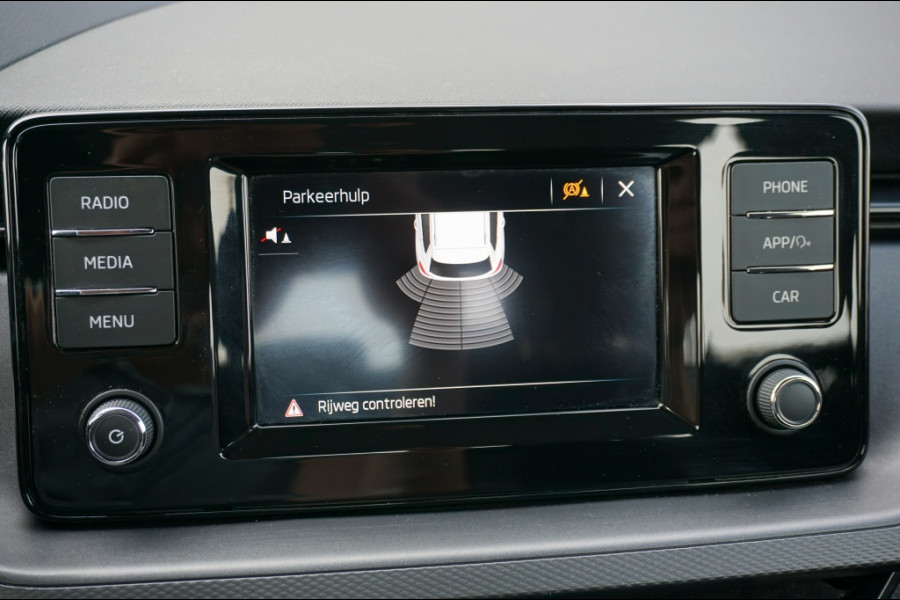 Škoda Kamiq 110 PK Ambition AUTOMAAT | AIRCO | PDC | NAVI BY APP