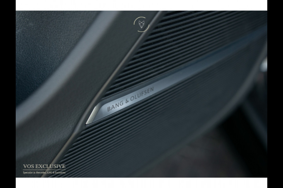 Audi Q8 4.0 TFSI RS Q8 Quattro 23'' Vossen|Ceramic|Carbon|Aeropakket|B&O 3D|RS Dynamic|4-wielsturing|ACC|HUD|Keyless|Trekhaak|Softclose