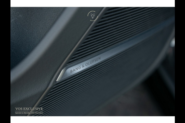 Audi RSQ8 4.0 TFSI Quattro 23'' Vossen|Ceramic|Carbon|Aeropakket|B&O 3D|RS Dynamic|4-wielsturing|ACC|HUD|Keyless|Trekhaak|Softclose