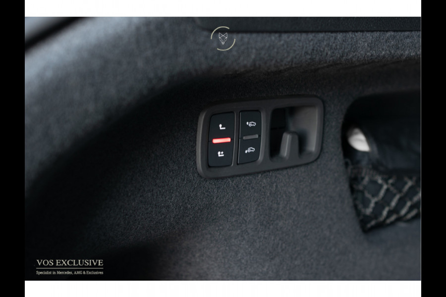 Audi RSQ8 4.0 TFSI Quattro 23'' Vossen|Ceramic|Carbon|Aeropakket|B&O 3D|RS Dynamic|4-wielsturing|ACC|HUD|Keyless|Trekhaak|Softclose