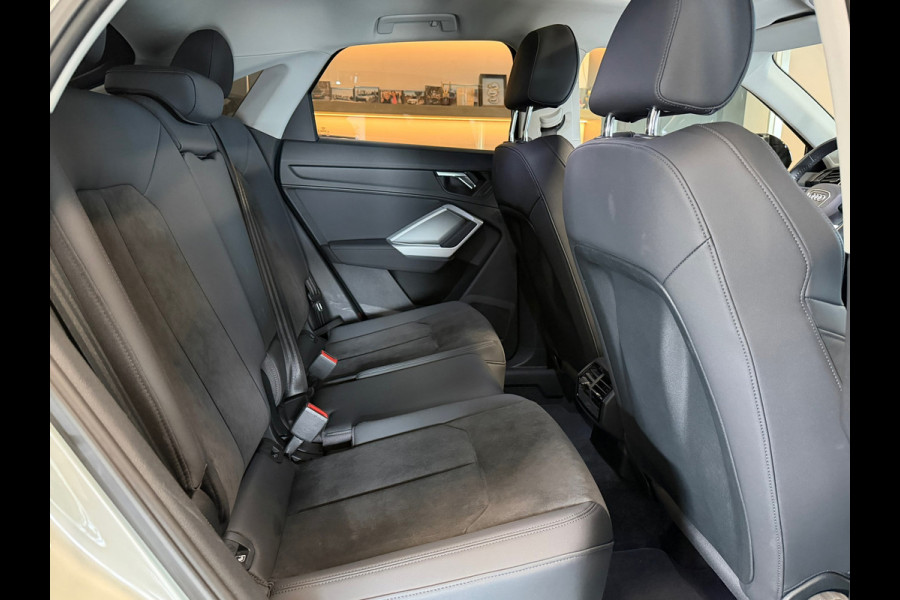 Audi Q3 Sportback 35 TFSI S line 150PK 2020 Garantie taujane Silver