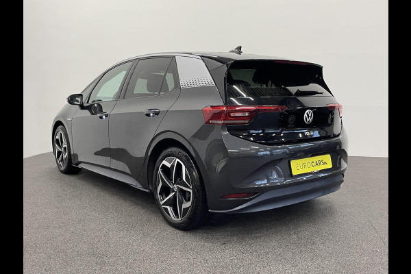 Volkswagen ID.3 First Plus 58 kWh Navigatie Apple Carplay/Android Auto Camera Parkeersensoren Adaptive Cruise Control Full LED Matrix Stoel- en stuurverwarming Lichtmetalen velgen Climate Control