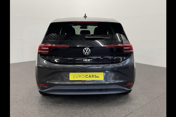 Volkswagen ID.3 First Plus 58 kWh Navigatie Apple Carplay/Android Auto Camera Parkeersensoren Adaptive Cruise Control Full LED Matrix Stoel- en stuurverwarming Lichtmetalen velgen Climate Control