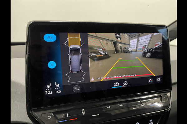 Volkswagen ID.3 First Plus 58 kWh Navigatie Apple Carplay/Android Auto Camera Parkeersensoren Adaptive Cruise Control Full LED Matrix Stoel- en stuurverwarming Lichtmetalen velgen Climate Control