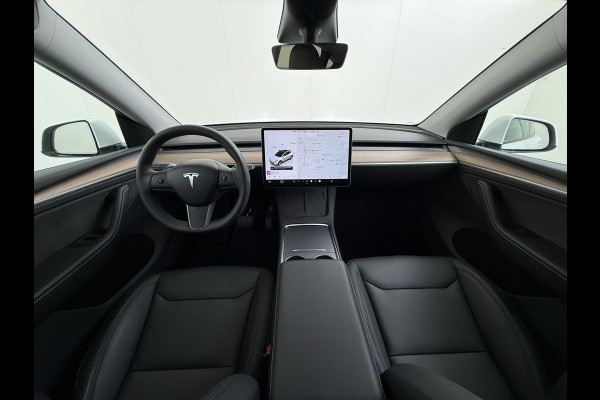 Tesla Model Y RWD SOH 95% Warmtepomp LFP-Accu Leder Lmv Camera's Panoramadak Adap.Cruise Navi Ecc Autopilot Stoel+Stuur+Achterbank Verwarming Elek.Achterklep Dodehoek detector Draadloze telefoonlader 1e Eigenaar Origineel Nederlandse Auto Fabrieksgarantie op Motor en Accu tot 08-03-2032/160.000km