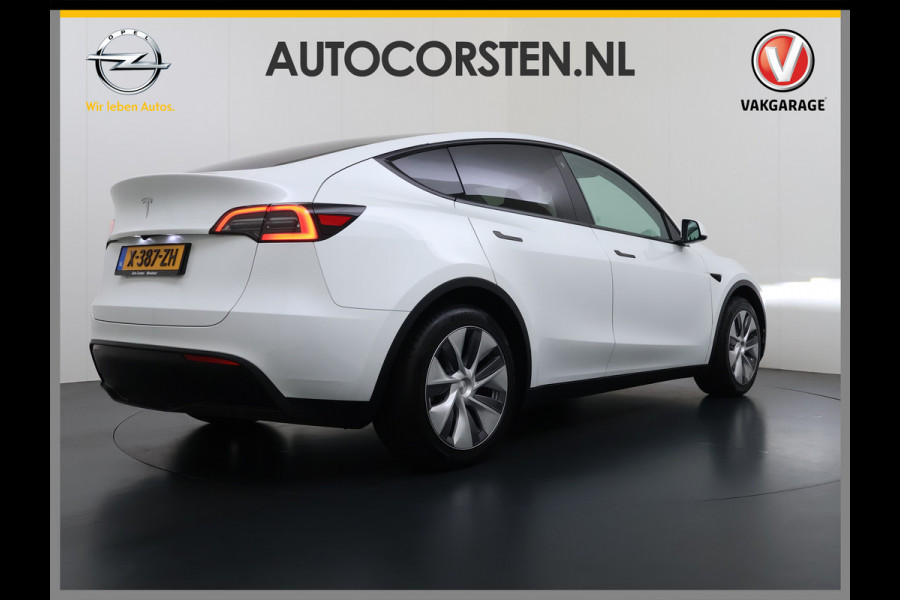 Tesla Model Y RWD SOH 95% Warmtepomp LFP-Accu Leder Lmv Camera's Panoramadak Adap.Cruise Navi Ecc Autopilot Stoel+Stuur+Achterbank Verwarming Elek.Achterklep Dodehoek detector Draadloze telefoonlader 1e Eigenaar Origineel Nederlandse Auto Fabrieksgarantie op Motor en Accu tot 08-03-2032/160.000km
