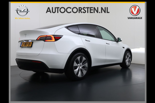Tesla Model Y RWD SOH 95% Warmtepomp LFP-Accu Leder Lmv Camera's Panoramadak Adap.Cruise Navi Ecc Autopilot Stoel+Stuur+Achterbank Verwarming Elek.Achterklep Dodehoek detector Draadloze telefoonlader 1e Eigenaar Origineel Nederlandse Auto Fabrieksgarantie op Motor en Accu tot 08-03-2032/160.000km