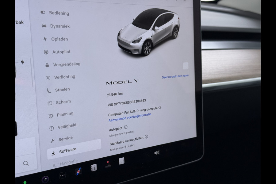 Tesla Model Y RWD SOH 95% Warmtepomp LFP-Accu Leder Lmv Camera's Panoramadak Adap.Cruise Navi Ecc Autopilot Stoel+Stuur+Achterbank Verwarming Elek.Achterklep Dodehoek detector Draadloze telefoonlader 1e Eigenaar Origineel Nederlandse Auto Fabrieksgarantie op Motor en Accu tot 08-03-2032/160.000km