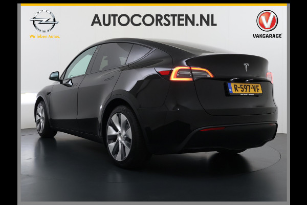 Tesla Model Y RWD SOH 95% Warmtepomp LFP-Accu Leder Lmv Camera's Panoramadak Adap.Cruise Navi Ecc Autopilot Stoel+Stuur+Achterbank Verwarming Elek.Achterklep Dodehoek detector Draadloze telefoonlader Origineel Nederlandse Auto Fabrieksgarantie op Motor en Accu tot 7-12-2030/160.000km