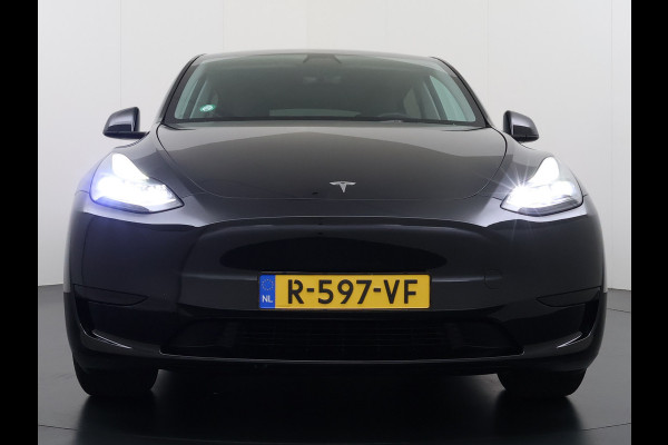 Tesla Model Y RWD SOH 95% Warmtepomp LFP-Accu Leder Lmv Camera's Panoramadak Adap.Cruise Navi Ecc Autopilot Stoel+Stuur+Achterbank Verwarming Elek.Achterklep Dodehoek detector Draadloze telefoonlader Origineel Nederlandse Auto Fabrieksgarantie op Motor en Accu tot 7-12-2030/160.000km