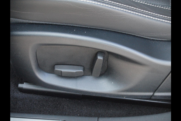 Jaguar I-PACE EV400 SE 90 kWh | Panoramadak | Camera | Head-Up Display | Meridian Audio | Stoelmemory |