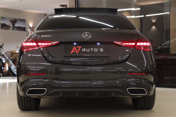 Mercedes-Benz C-Klasse 300 E AMG Line / PANO/HUD/CARPLAY/SFEERVERLICHTING/BOMVOL