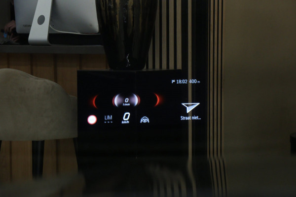 Mercedes-Benz C-Klasse 300 E AMG Line / PANO/HUD/CARPLAY/SFEERVERLICHTING/BOMVOL