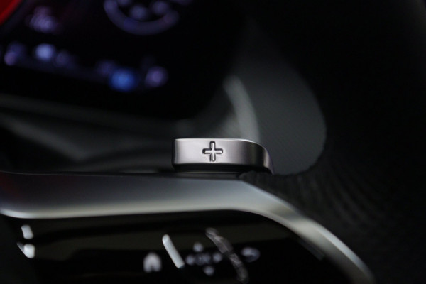 Mercedes-Benz C-Klasse 300 E AMG Line / PANO/HUD/CARPLAY/SFEERVERLICHTING/BOMVOL