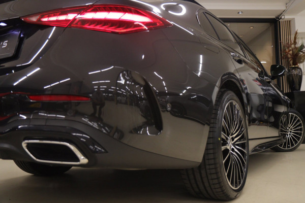 Mercedes-Benz C-Klasse 300 E AMG Line / PANO/HUD/CARPLAY/SFEERVERLICHTING/BOMVOL