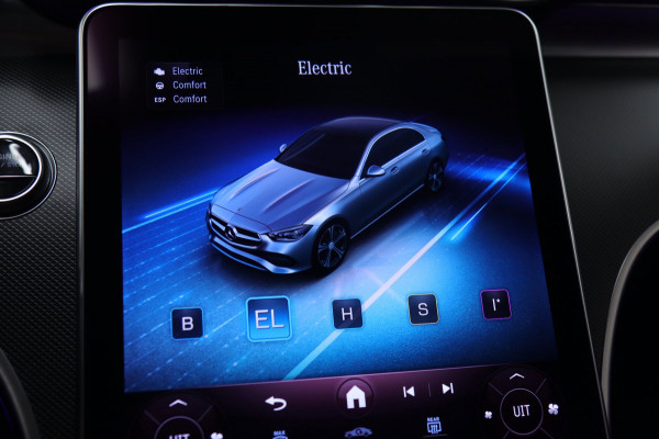 Mercedes-Benz C-Klasse 300 E AMG Line / PANO/HUD/CARPLAY/SFEERVERLICHTING/BOMVOL