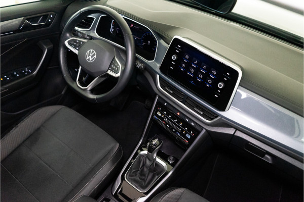 Volkswagen T-Roc 1.5 TSI Style 150PK Facelift | Pano | LED | Stoel&Stuur verw. | Carplay | Camera | 12 MND Garantie