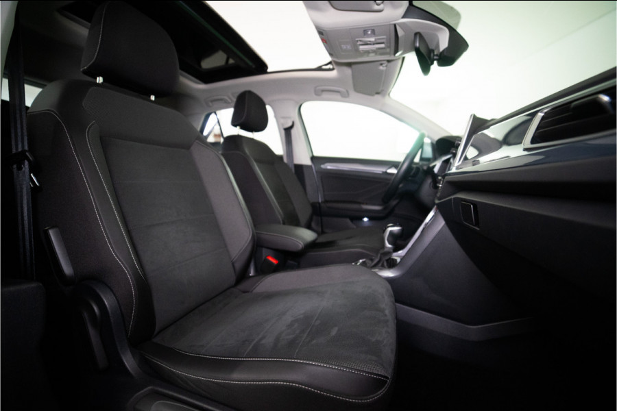 Volkswagen T-Roc 1.5 TSI Style 150PK Facelift | Pano | LED | Stoel&Stuur verw. | Carplay | Camera | 12 MND Garantie