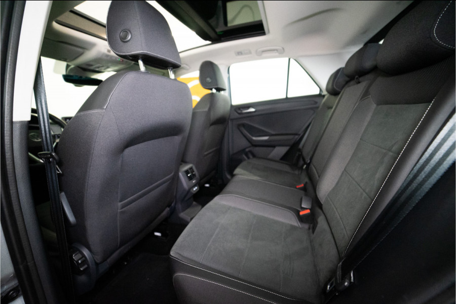 Volkswagen T-Roc 1.5 TSI Style 150PK Facelift | Pano | LED | Stoel&Stuur verw. | Carplay | Camera | 12 MND Garantie