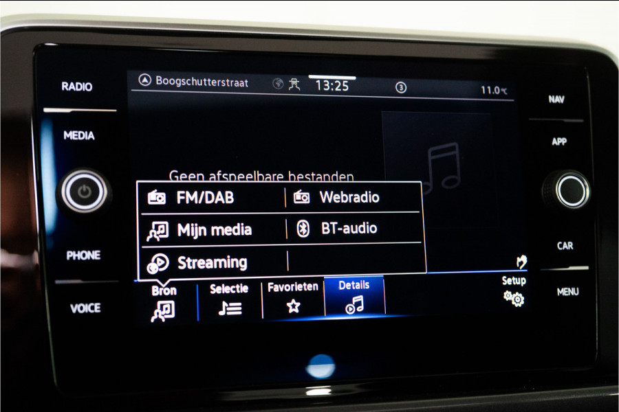 Volkswagen T-Roc 1.5 TSI Style 150PK Facelift | Pano | LED | Stoel&Stuur verw. | Carplay | Camera | 12 MND Garantie