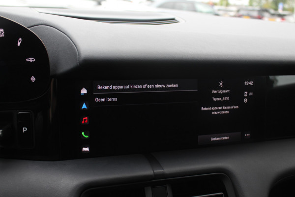 Porsche Taycan Sport Turismo 79 kWh / Panoramadak / Camera / Bose / 20'' / Luchtvering / Leder / Warmtepomp / Dodehoek / Stoelverwarming / DAB / Cruise Control