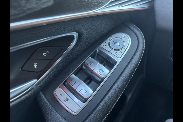 Mercedes-Benz EQC 400 4MATIC Premium 80 kWh | Schuifdak | Burmeister | Sfeerverlichting | AMG Styling