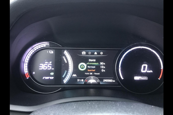 Kia e-Niro ExecutiveLine 64 kWh 100% SOH Trekhaak Dealer OH