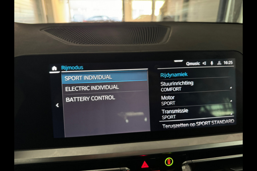 BMW 3 Serie Touring 330e M Sport Keyless|HuD|Memory|Trekhaak