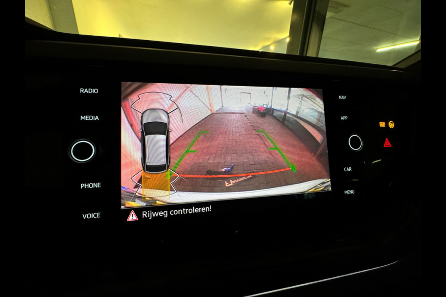 Volkswagen Taigo 1.5 TSI R-Line Business Pano|Keyl|Sfeer|VOL