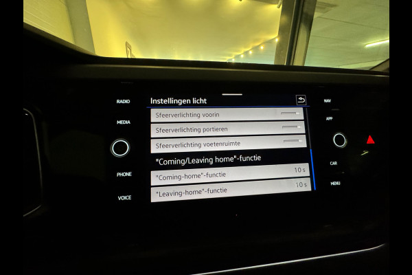 Volkswagen Taigo 1.5 TSI R-Line Business Pano|Keyl|Sfeer|VOL