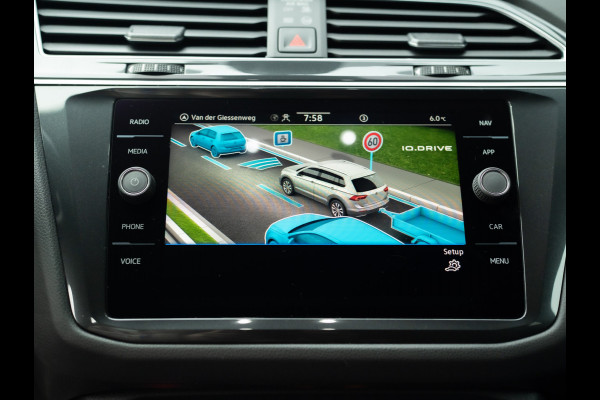 Volkswagen Tiguan 1.5 TSI R-Line Business+ | Trekhaak wegkl. | Head Up | Side Assist | IQ Light | Elk. A-klep | Prijs Rijklaar!!