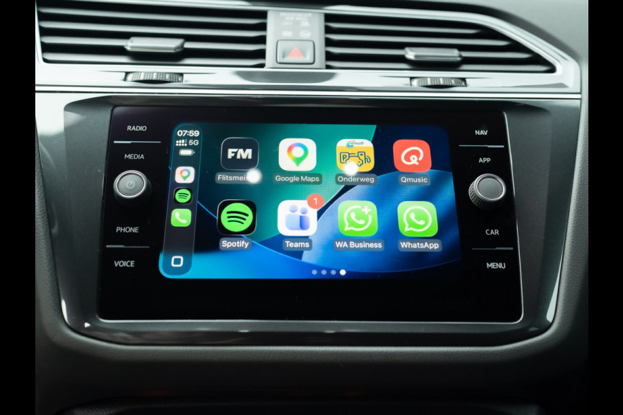 Volkswagen Tiguan 1.5 TSI R-Line Business+ | Trekhaak wegkl. | Head Up | Side Assist | IQ Light | Elk. A-klep | Prijs Rijklaar!!