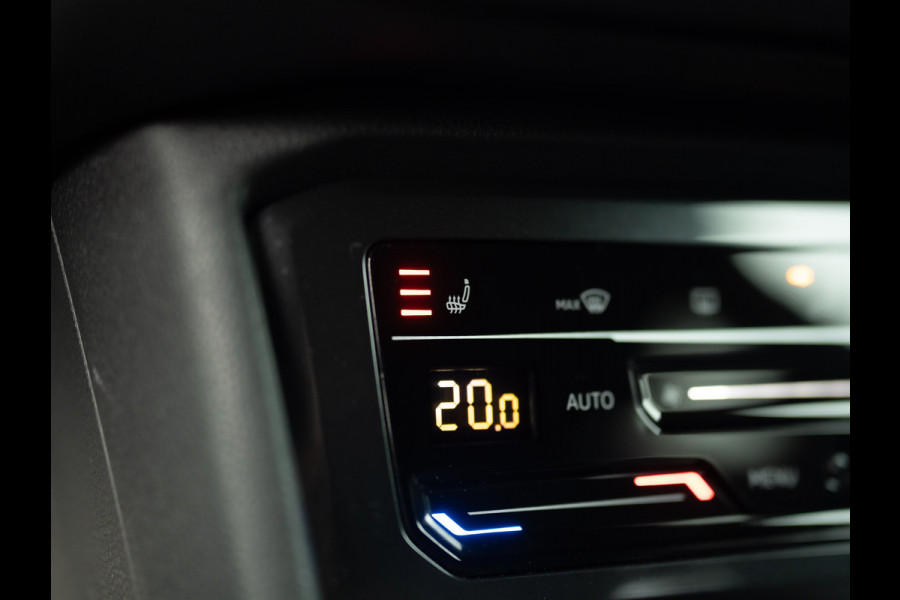 Volkswagen Tiguan 1.5 TSI R-Line Business+ | Trekhaak wegkl. | Head Up | Side Assist | IQ Light | Elk. A-klep | Prijs Rijklaar!!